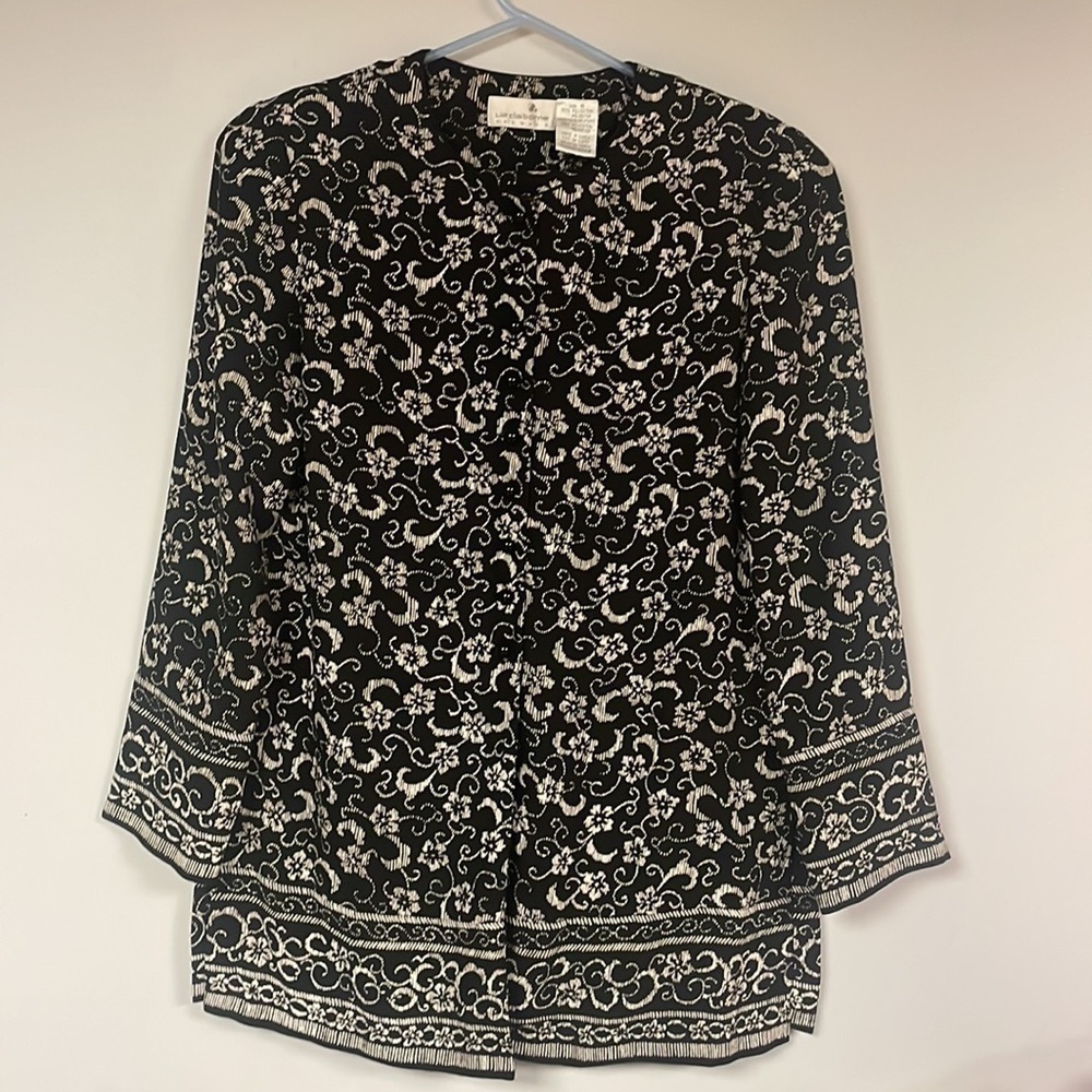Liz Claiborne tunic / top/ blouse Button down Top, Size 6, Black & Cream floral